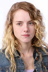 picture of actor Laura Wiggins