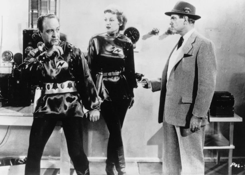Duke Moore en plan-9-from-outer-space