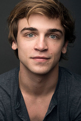 picture of actor Sean Grandillo