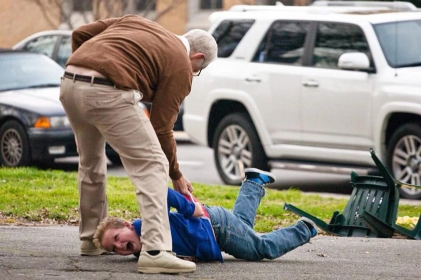 Johnny Knoxville y Jackson Nicoll en bad-grandpa