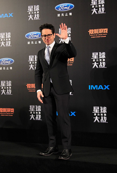 J.J. Abrams en Star Wars: Episodio VII. El Despertar de la Fuerza (Premiere en Shanghai. Diciembre 2015)