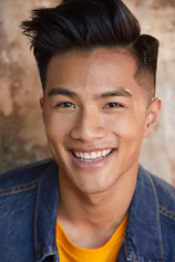 picture of actor Jeremy Sry