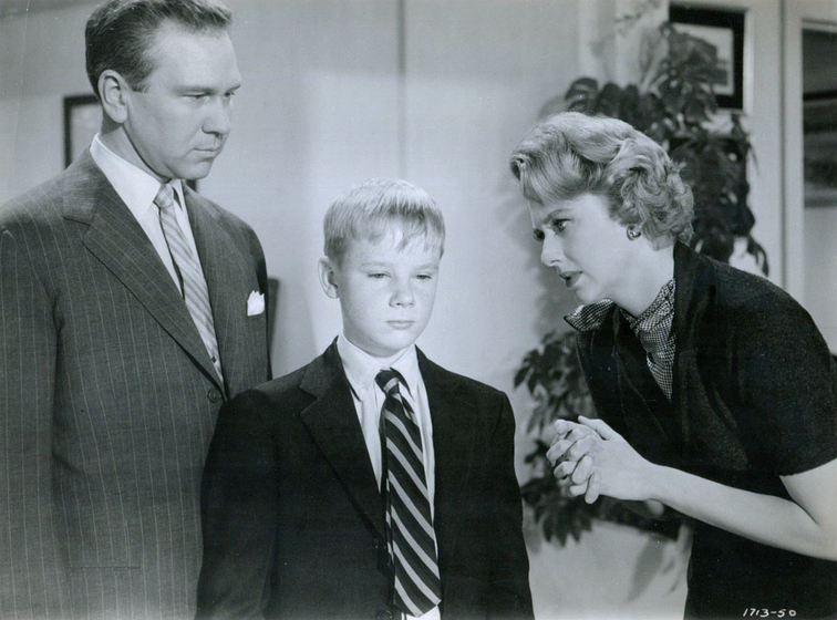 Richard Eastham, Mary Fickett y Malcolm Brodrick en Man on Fire