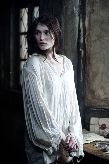 Gemma Arterton en hansel-y-gretel-cazadores-de-brujas