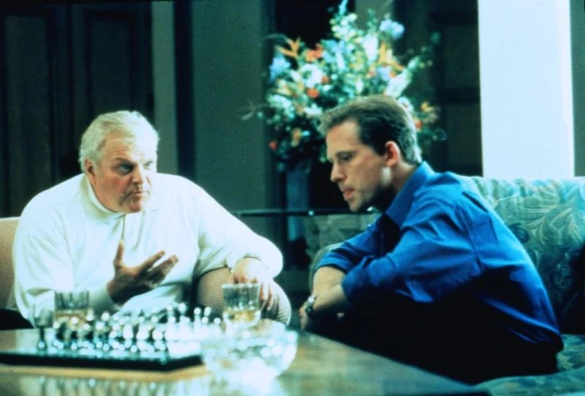 Brian Dennehy y Reed Diamond en traicion-familiar