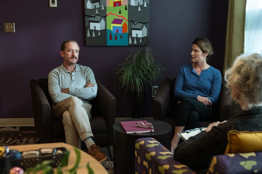 Ben Foster y Cobie Smulders en la-casa-al-final-de-la-curva