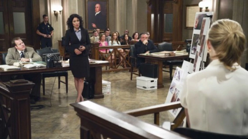 Lisa Edelstein en La Asesina de los Ojos Azules