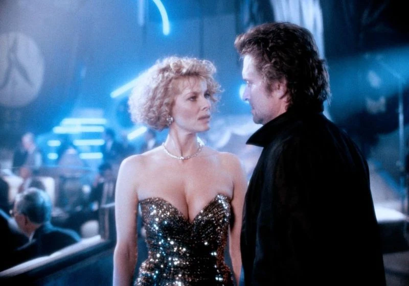 Michael Douglas y Kate Capshaw en black-rain