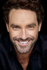 picture of actor Guillaume Lemay-Thivierge