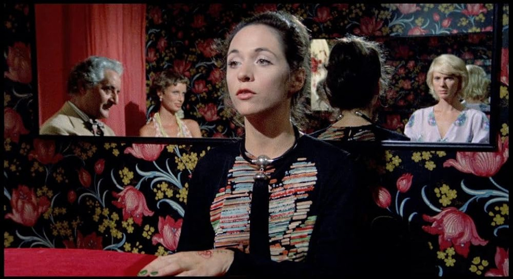 Mimsy Farmer, Nike Arrighi, Mario Scaccia y Donna Jordan en the-perfume-of-the-lady-in-black
