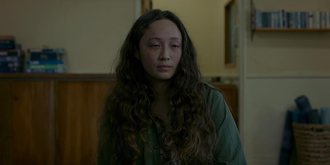 Havana Rose Liu en en-la-tormenta