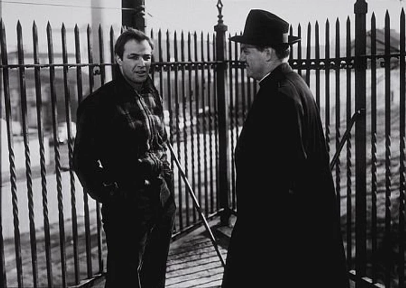 Marlon Brando y Karl Malden en la-ley-del-silencio