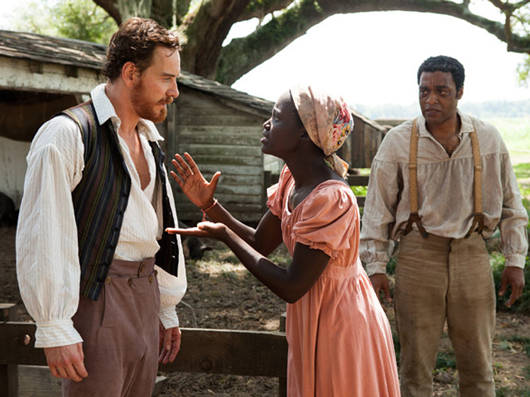 Chiwetel Ejiofor, Michael Fassbender y Lupita Nyong'o en 12 Años de Esclavitud