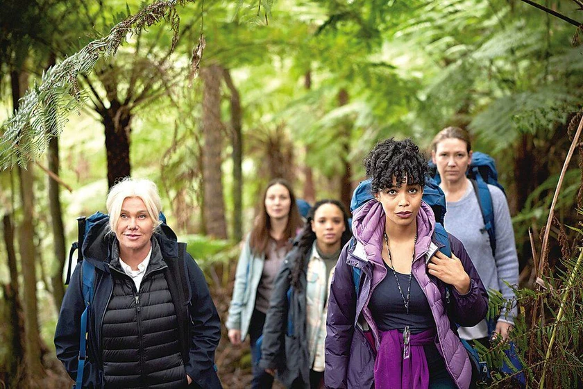 Deborra-Lee Furness, Anna Torv, Robin McLeavy, Sisi Stringer y Lucy Ansell en naturaleza-salvaje