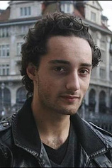 picture of actor Scherwin Amini