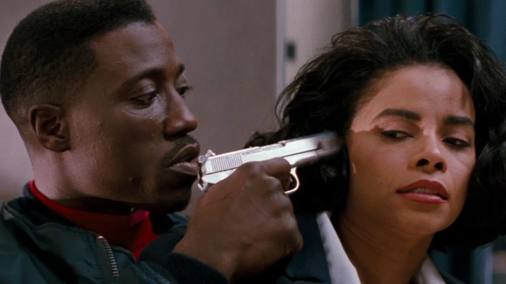 Wesley Snipes y Alex Datcher en pasajero-57