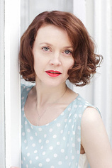 picture of actor Simone Kirby