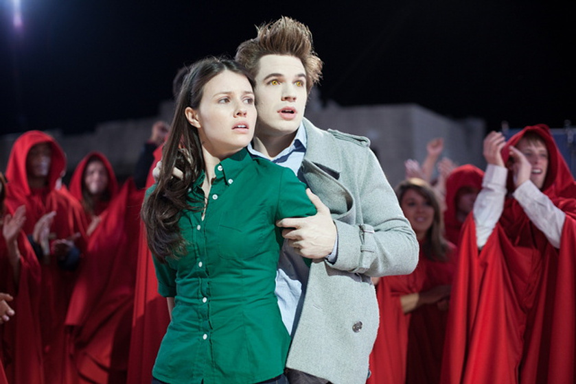Matt Lanter en Híncame el diente