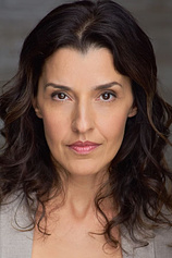 picture of actor Naz Deravian