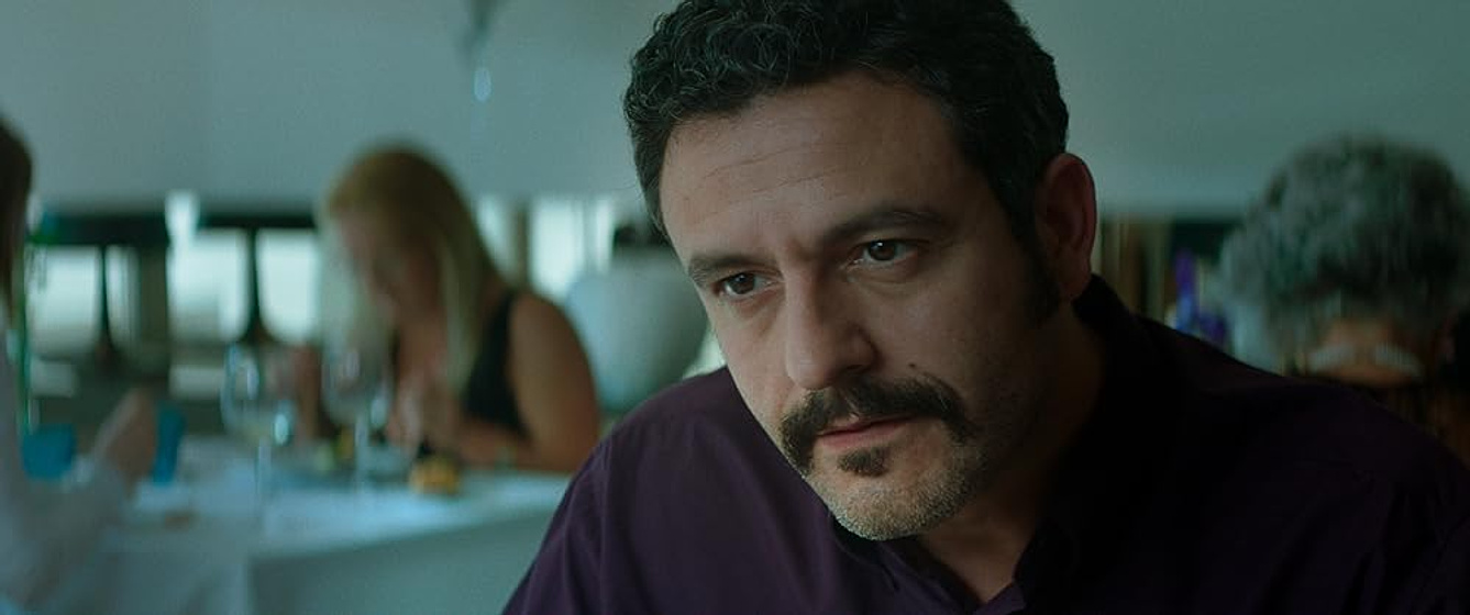 Isak Férriz en La Mujer Ilegal