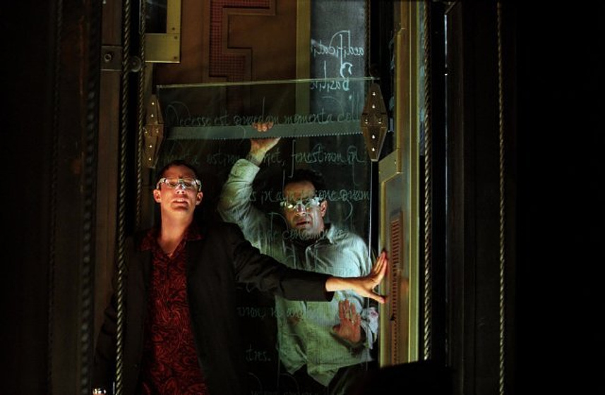 Tony Shalhoub y Matthew Lillard en 13 Fantasmas