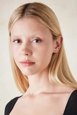photo of person Mia Goth