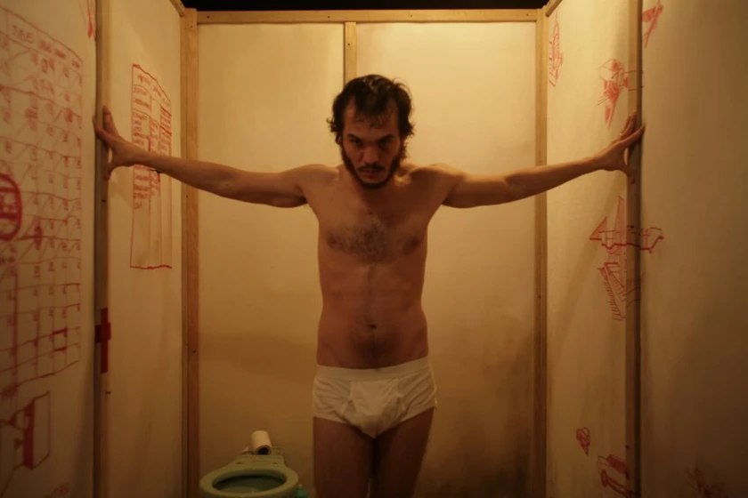 Kuno Becker en espacio-interior
