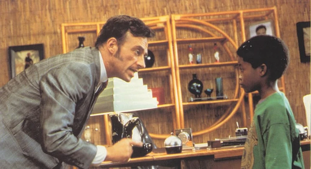 Ray Sharkey y Norman D. Golden II en un-policia-y-pico
