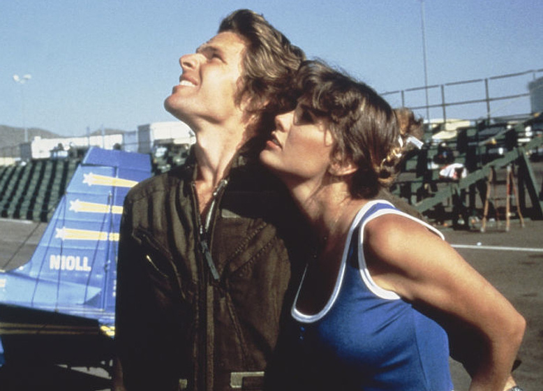 Joseph Bottoms y Colleen Camp en El Desafío del Cóndor