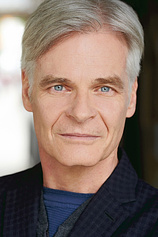 picture of actor Gary Brennan