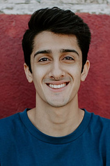 picture of actor Nabeel Muscatwalla