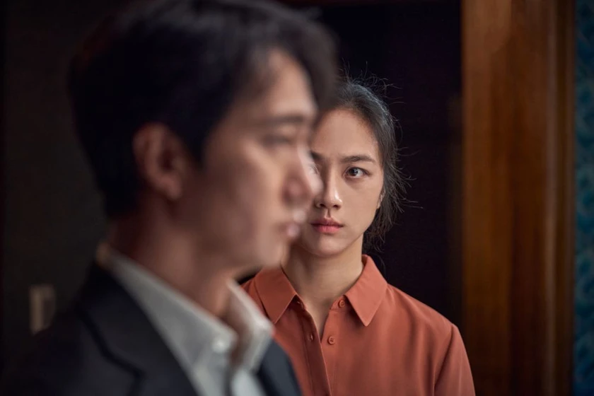 Park Hae-il y Tang Wei en decision-to-leave