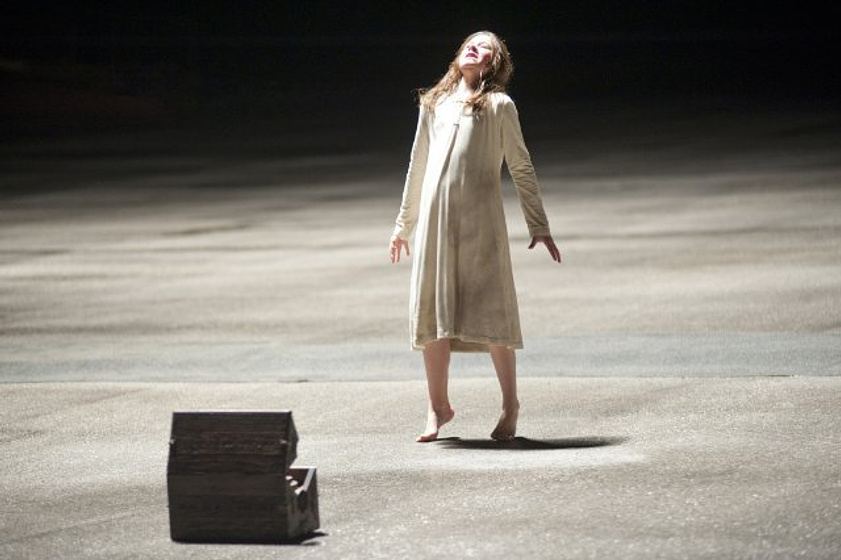 Natasha Calis en The Possession (El origen del mal)