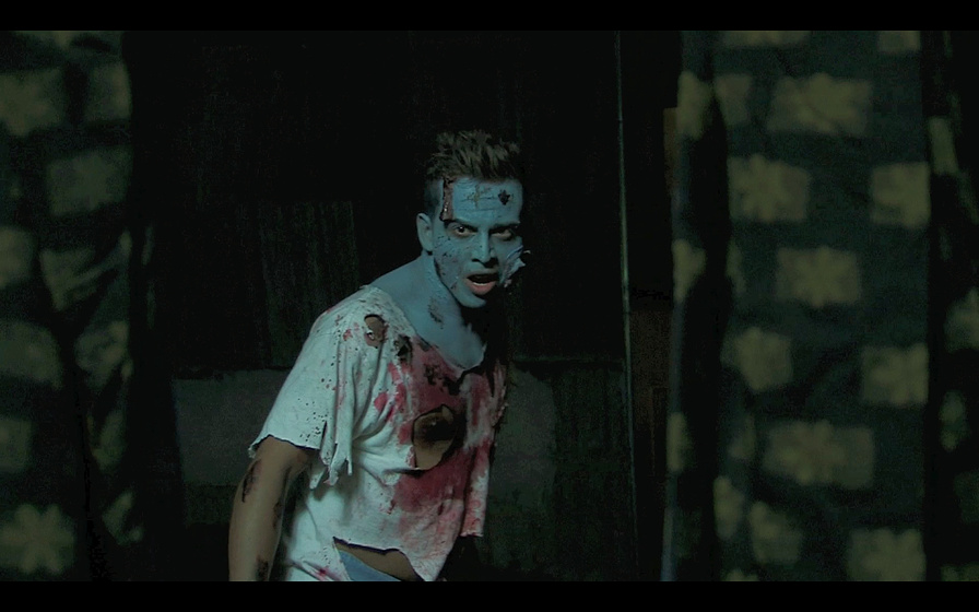 Hector Lopez en Housewife Alien vs. Gay Zombie