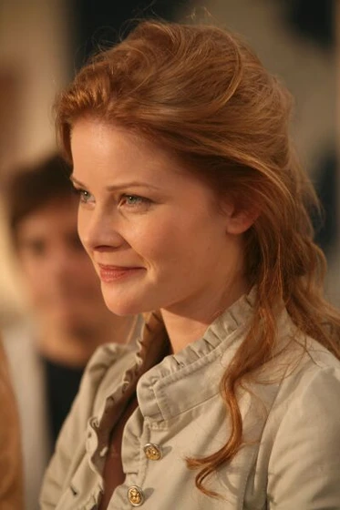 Anita Briem en viaje-al-centro-de-la-tierra-2008