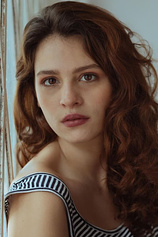 picture of actor Lara Tremouroux