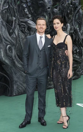 Michael Fassbender y Katherine Waterston en alien-covenant (Photocall en Londres. Mayo 2017)