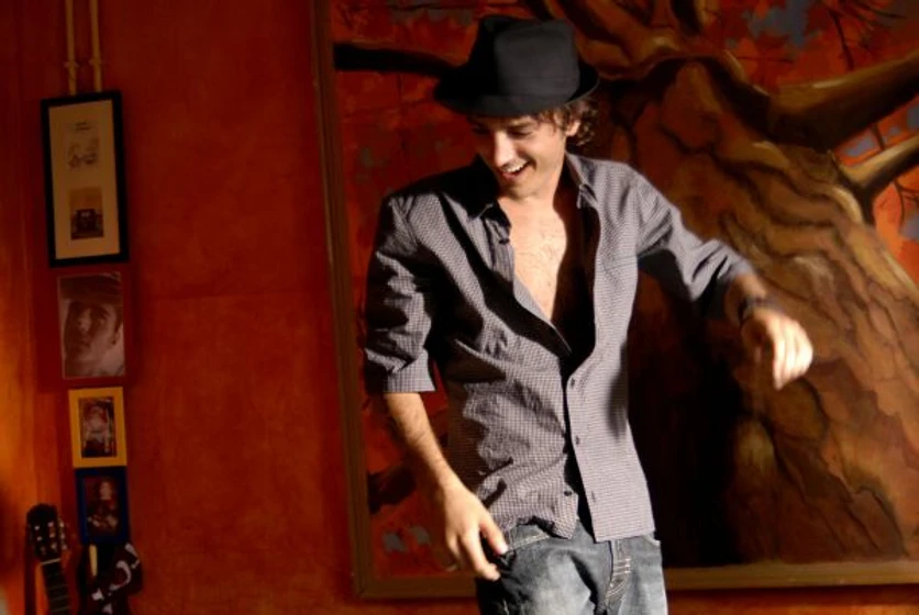 Nicolas Vaporidis en questa-notte-e-ancora-nostra-la-noche-es-nuestra