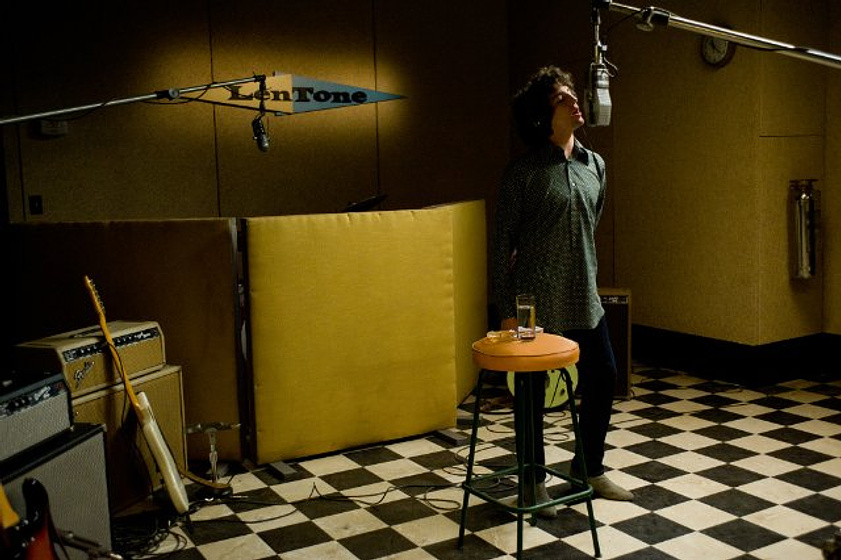 John Magaro en Not Fade Away