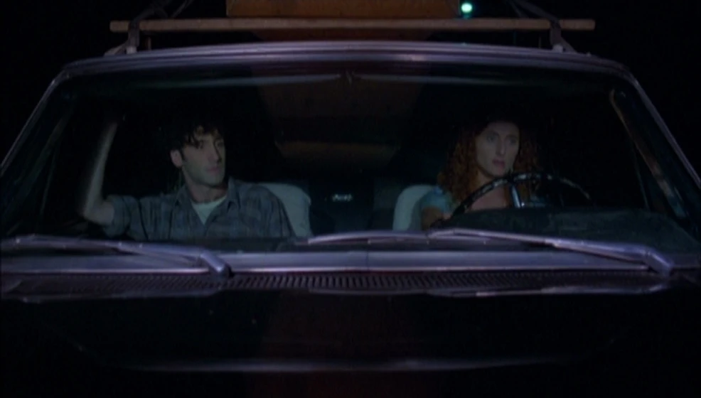 Don McKellar y Valerie Buhagiar en highway-61