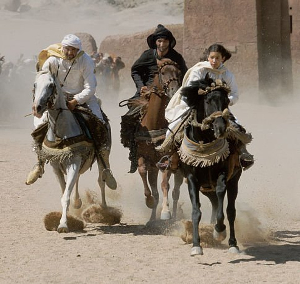Biana Tamimi, Gérard Rudolf y Ali Al Ameri en Shetan, El Caballo del Desierto