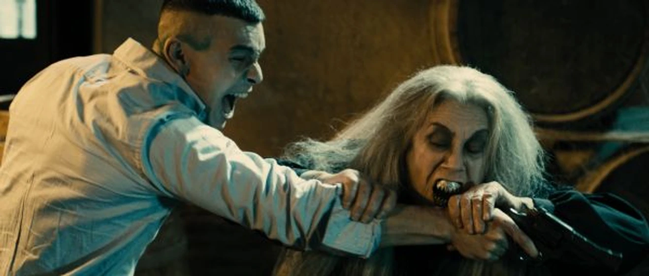 Terele Pávez y Mario Casas en las-brujas-de-zugarramurdi