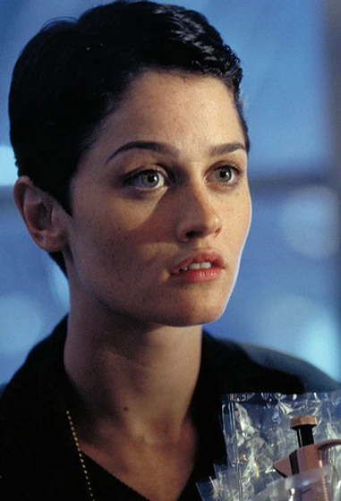Robin Tunney en supernova-el-fin-del-universo