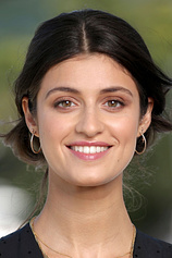picture of actor Anya Chalotra