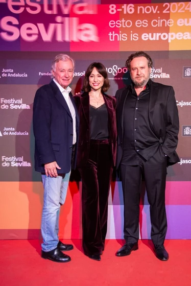 Natalia Verbeke, Fernando Cayo y Carlos Fuentes en padres (Festival de Sevilla. Noviembre 2024)