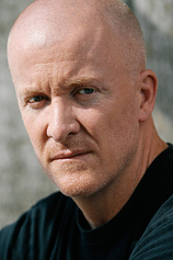 picture of actor James Hanlon