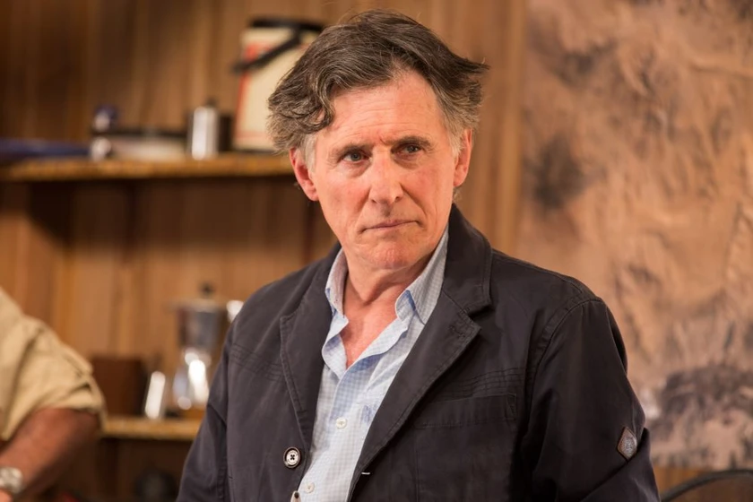 Gabriel Byrne en los-33-una-historia-de-esperanza