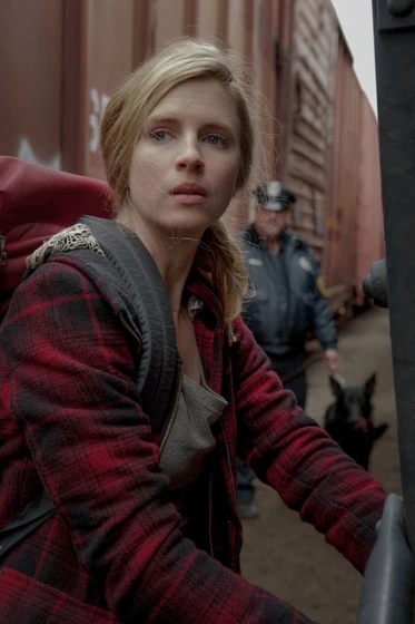 Brit Marling en the-east
