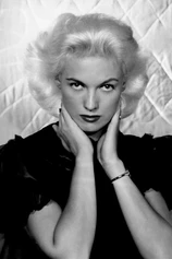 Foto de Bunny Yeager