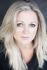 picture of actor Simone Buchanan
